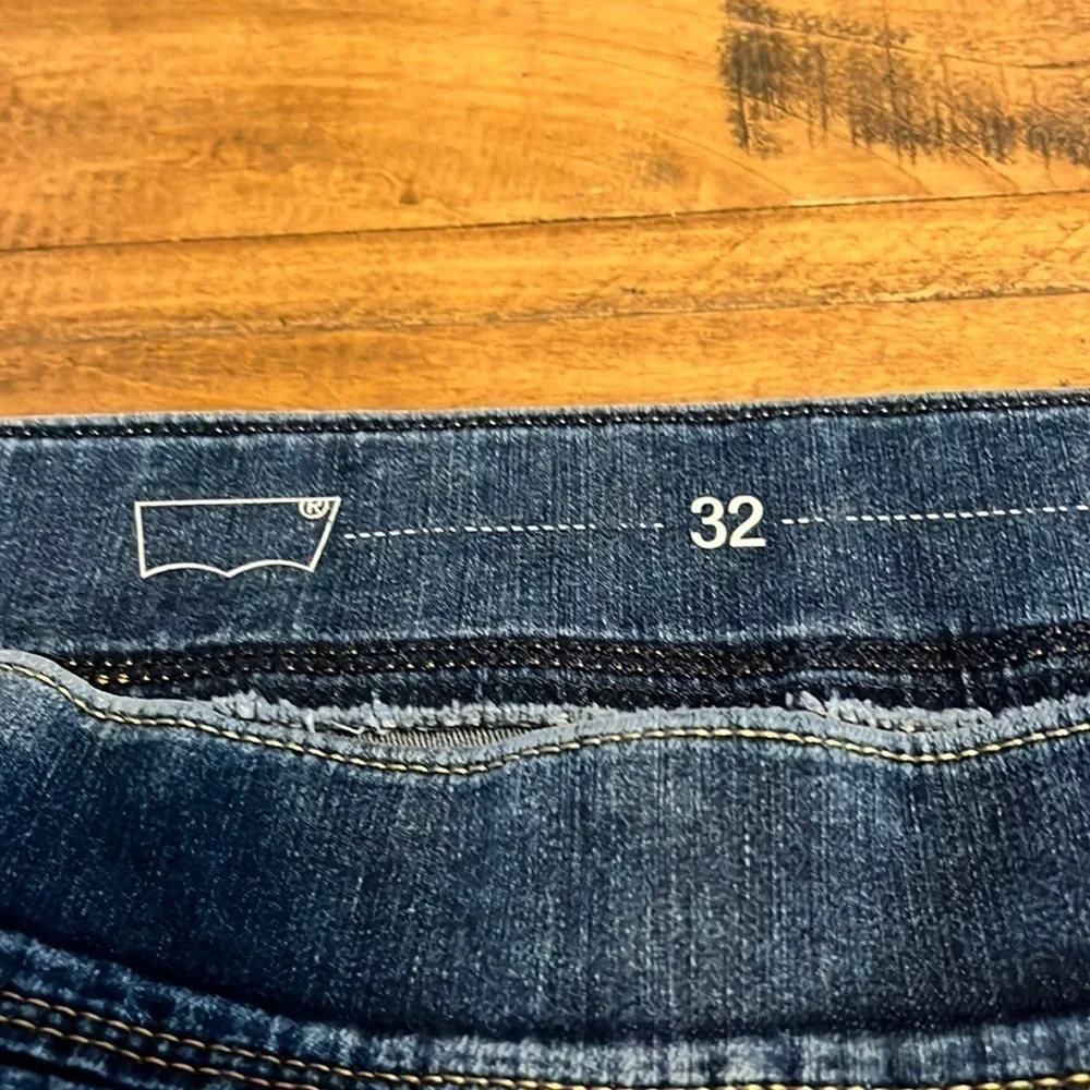 Levi jeans